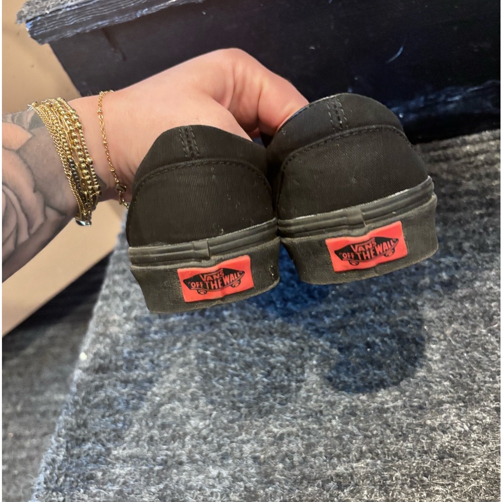 Vans - Picture 4 of 6